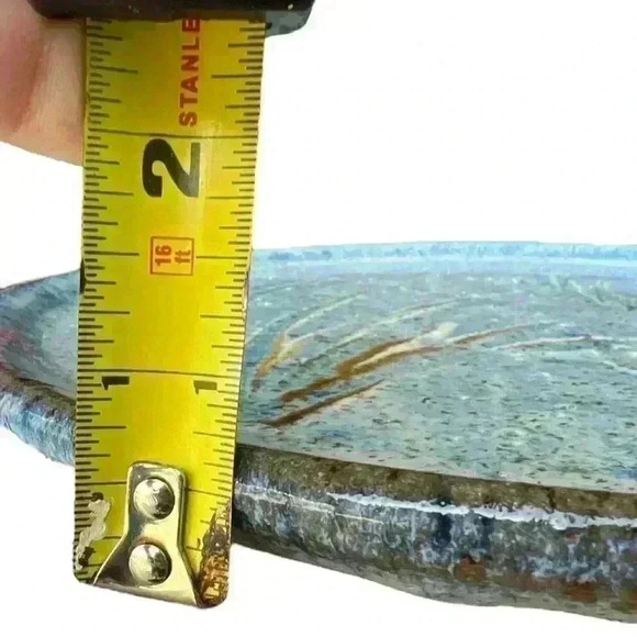 VTG Handcrafted decorative blue pottery plate with grass detail signed by artist - Picture 5 of 5